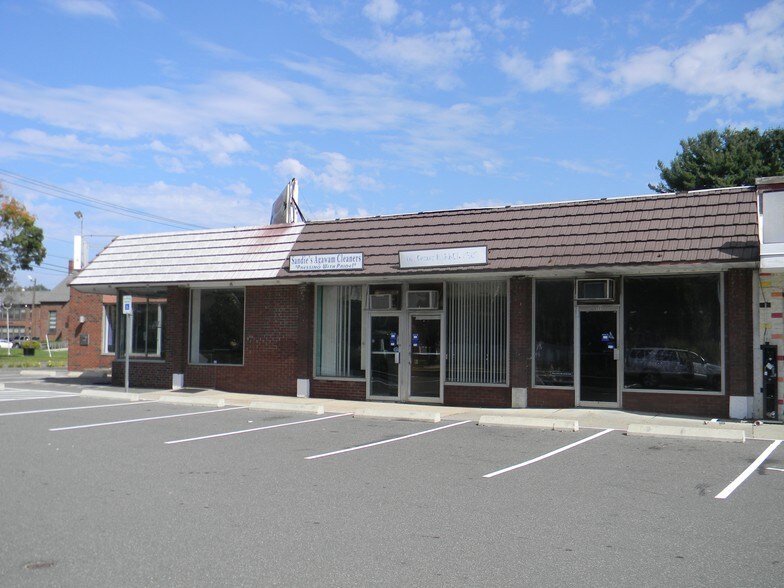More Photos Of 701-711 Main St, Agawam Storefront For Lease