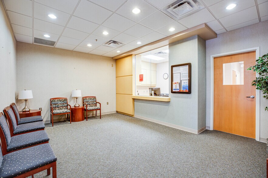More Photos Of 9530 Cosner Dr, Fredericksburg Medical For Lease