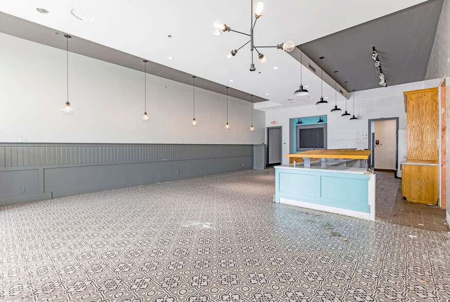 More Photos Of 9558 Civic Centre Blvd, West Chester Restaurant For Lease