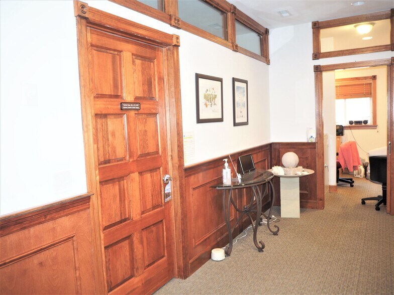 More Photos Of 60 Gailwood Dr, Saint Peters Medical For Lease