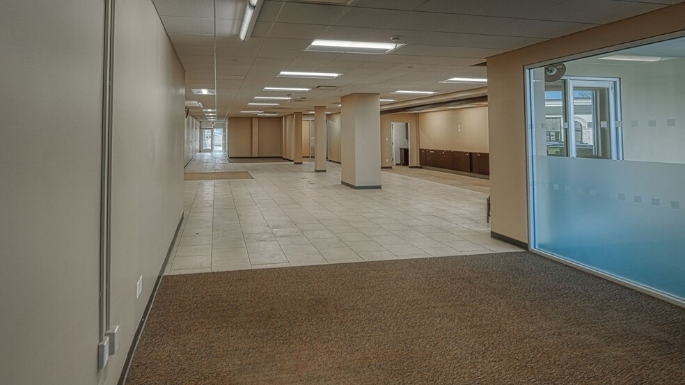 More Photos Of 351-355 Plandome Rd, Manhasset Storefront Retail Office For Sale