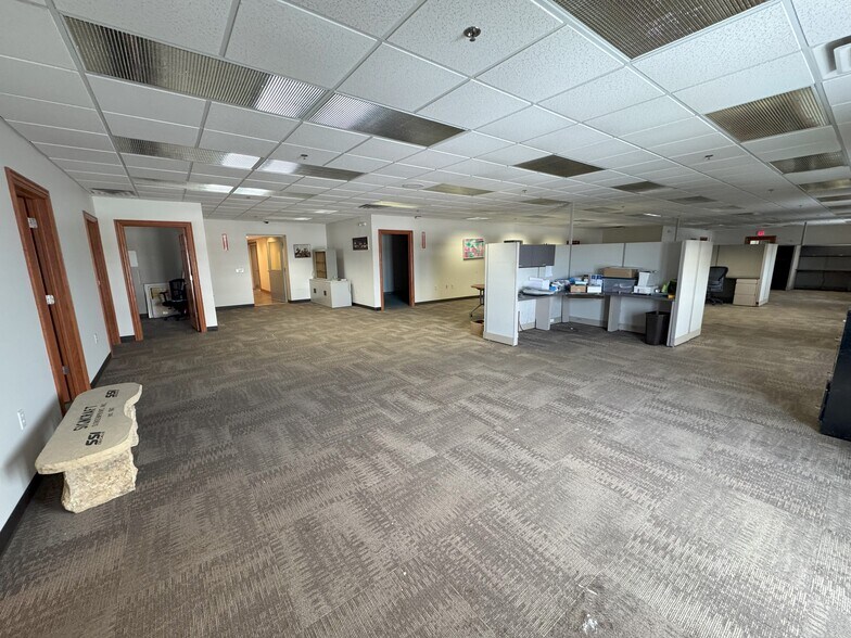 More Photos Of 100 A J Harle Dr, Galena Manufacturing For Sale