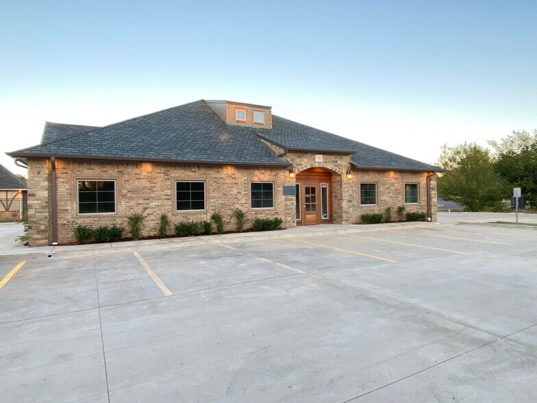More Photos Of 5706 NW 130th St, Oklahoma City Office For Lease