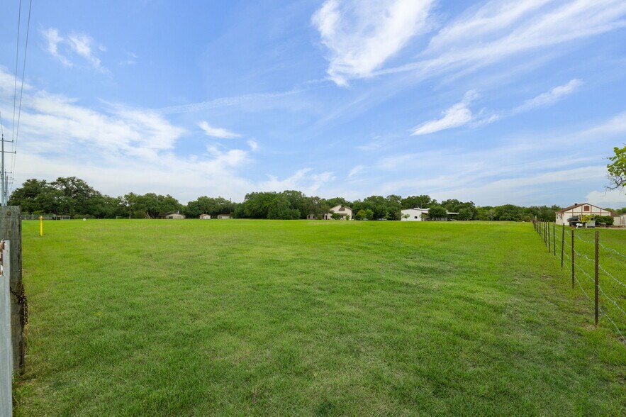More Photos Of 8210 E FM 1518 N, Schertz Industrial For Sale