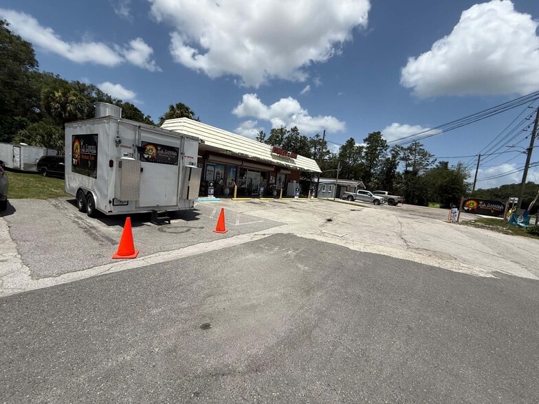 More Photos Of 2534 N Spring Garden Ave, Deland Freestanding For Lease
