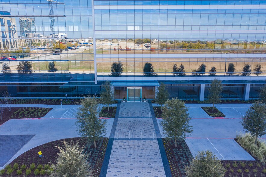 More Photos Of 6303 Cowboys Way, Frisco Office For Lease