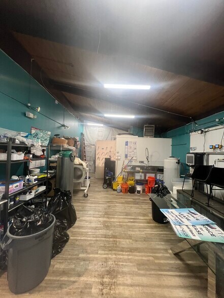 More Photos Of 1395 S Sheridan Blvd, Lakewood Freestanding For Lease