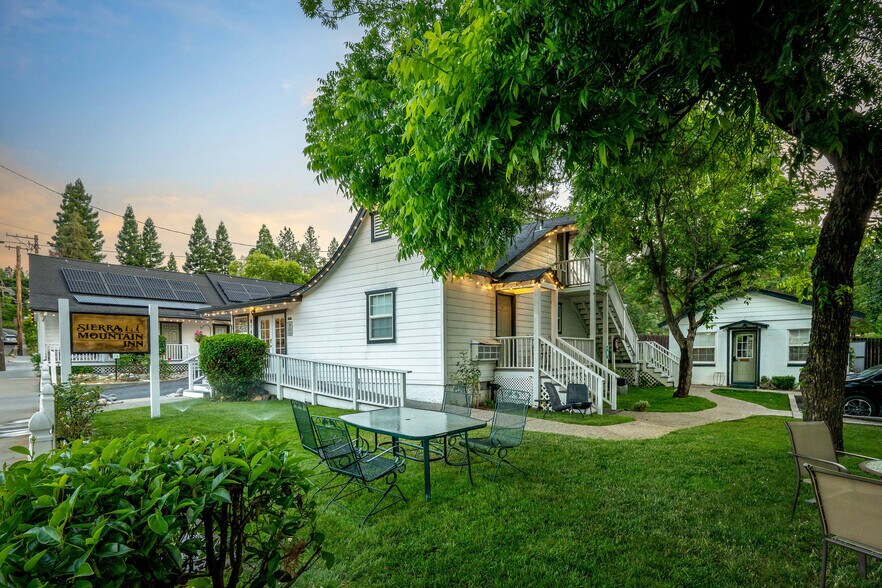 More Photos Of 816 W Main St, Grass Valley Hotel For Sale