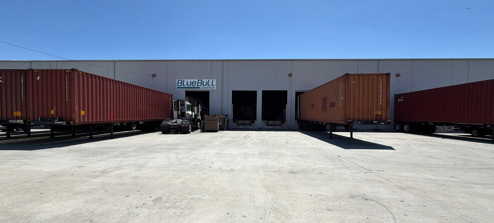 Primary Photo Of 6051 Maywood Ave, Huntington Park Warehouse For Lease