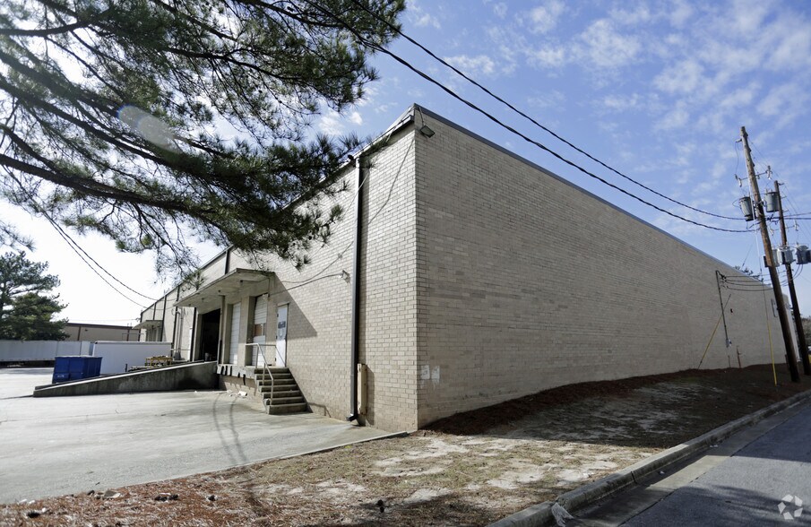 More Photos Of 1862-1872 Enterprise Dr, Norcross Distribution For Lease