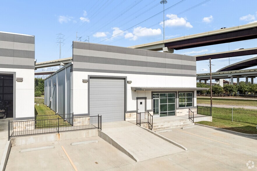 More Photos Of Eddie Dr, Humble Unknown For Lease