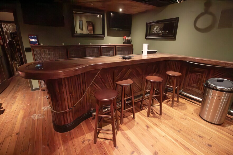 More Photos Of 174 Glen St, Glens Falls Office For Sale