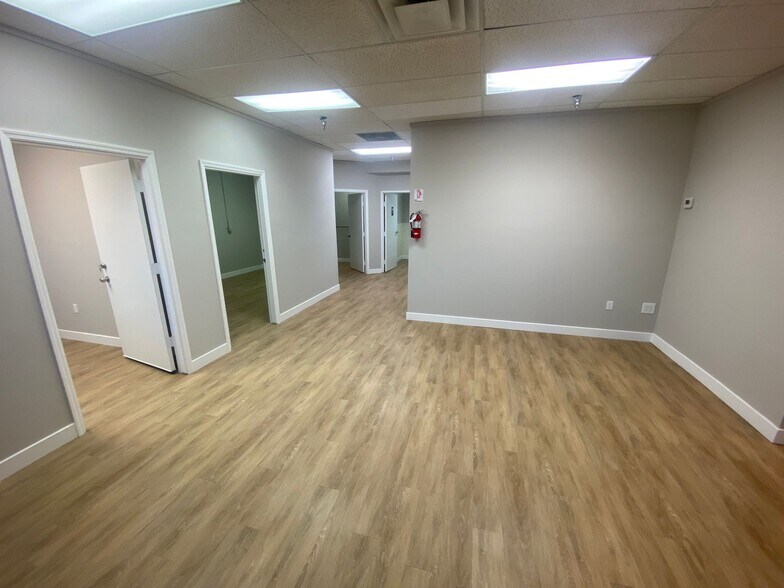 More Photos Of 801-835 S Power Rd, Mesa Storefront Retail Office For Lease