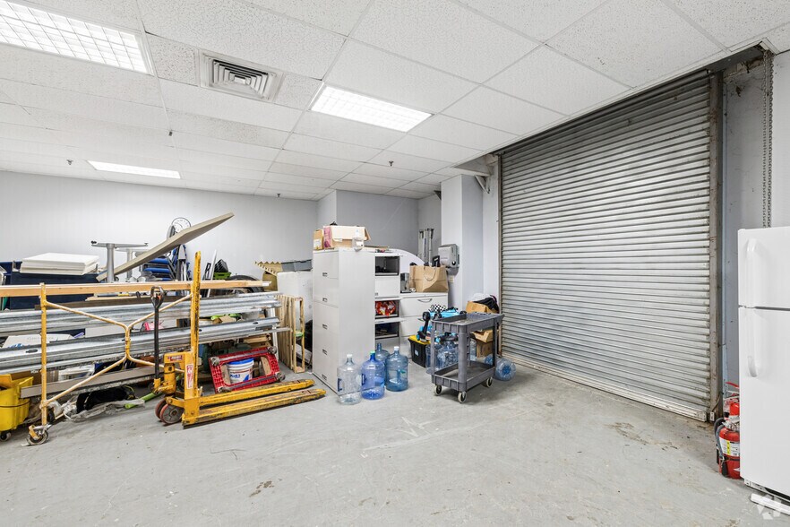 More Photos Of 2 Waterside Crossing, Windsor Office For Sale