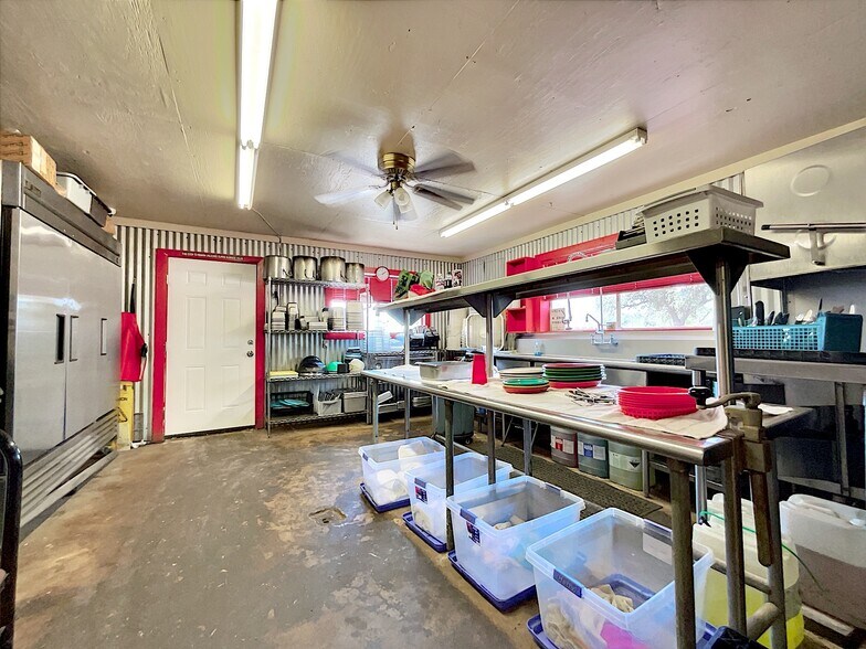 More Photos Of 3047 TX-16 Hwy, Tilden General Retail For Sale