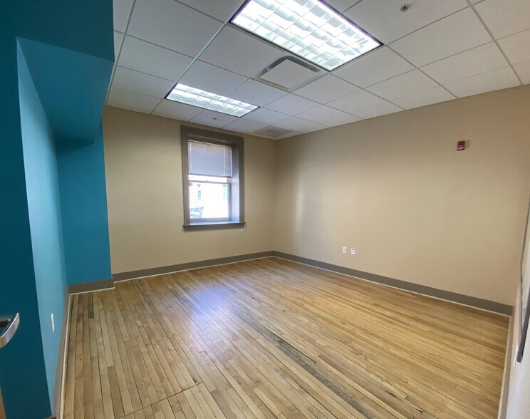 More Photos Of 686 Main St, Buffalo Loft Creative Space For Lease