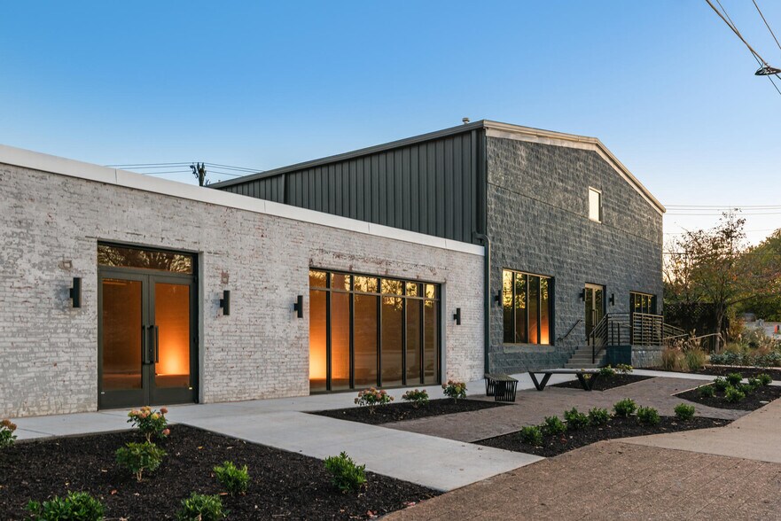More Photos Of 469 Chestnut St, Nashville Freestanding For Lease