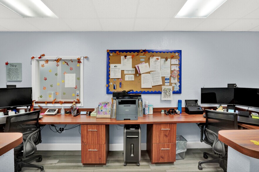 More Photos Of 8370 W Flagler St, Miami Medical For Lease