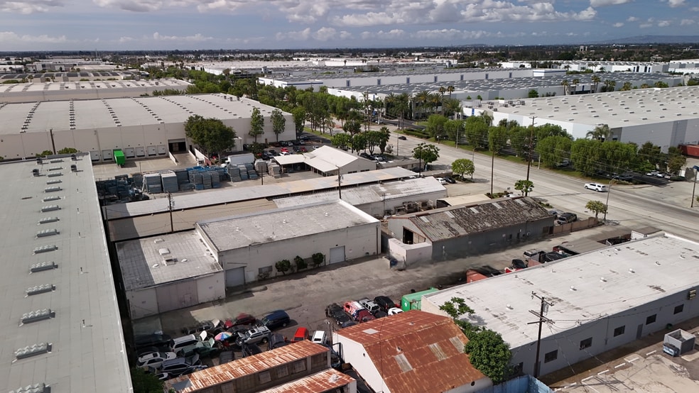 More Photos Of 12712 Carmenita Rd, Santa Fe Springs Warehouse For Lease