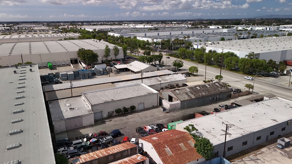 More Photos Of 12712 Carmenita Rd, Santa Fe Springs Warehouse For Lease