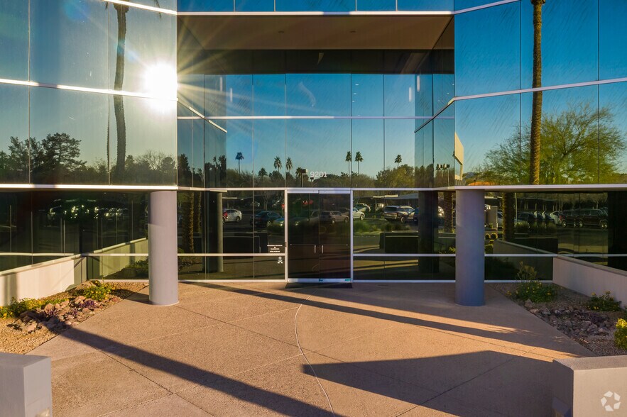 More Photos Of 9201 E Mountain View Rd, Scottsdale Medical For Lease