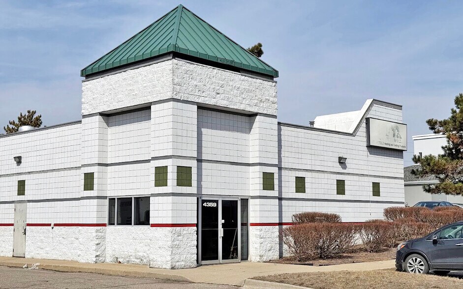 More Photos Of 4357-4359 Highland Rd, Waterford Industrial For Sale