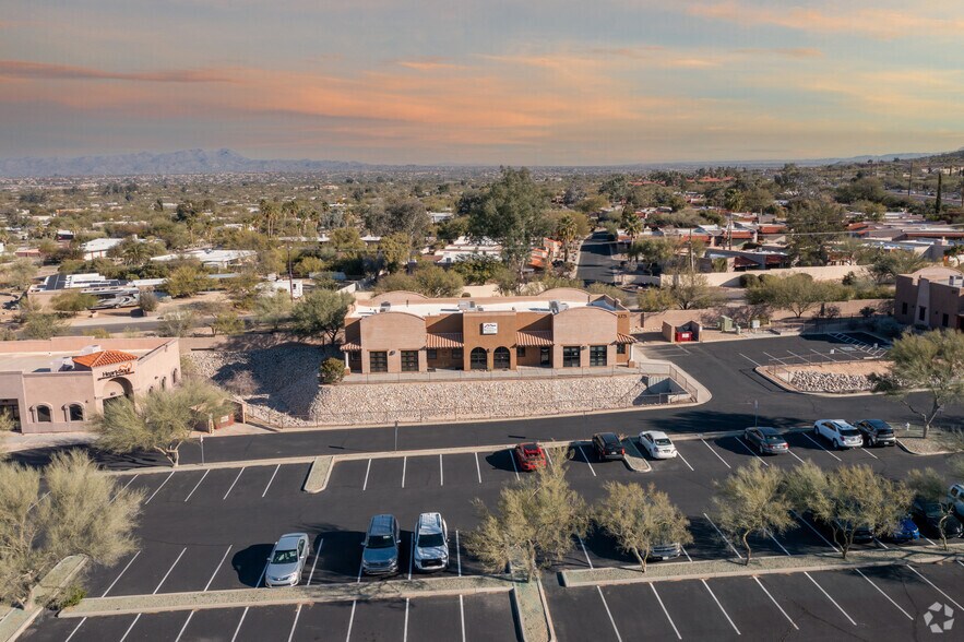 More Photos Of 8375 N Oracle Rd, Oro Valley Office For Sale