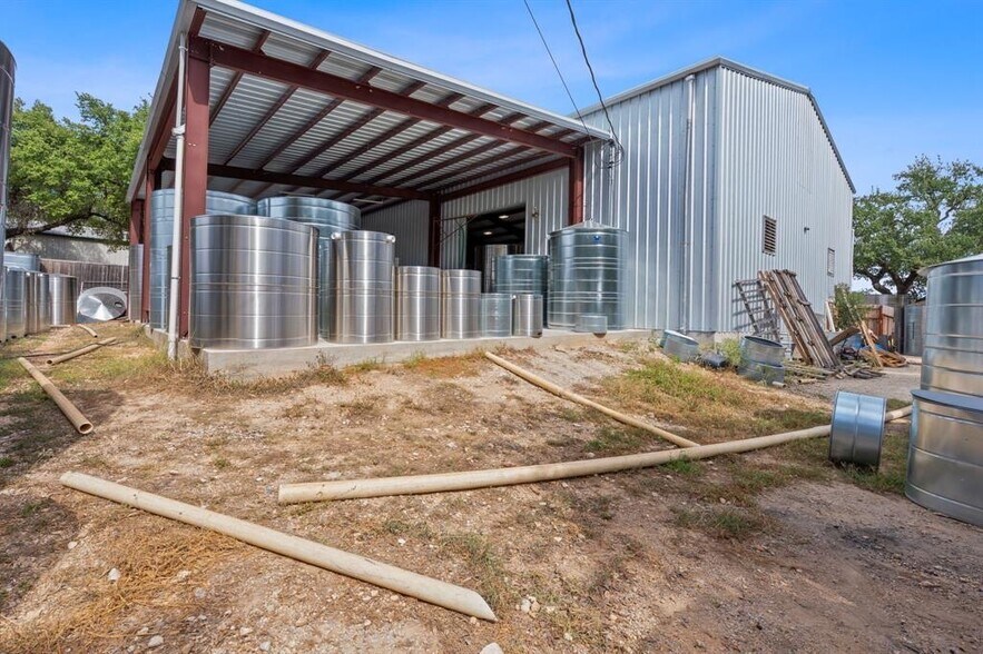More Photos Of 16299 Fitzhugh Rd, Dripping Springs Warehouse For Sale
