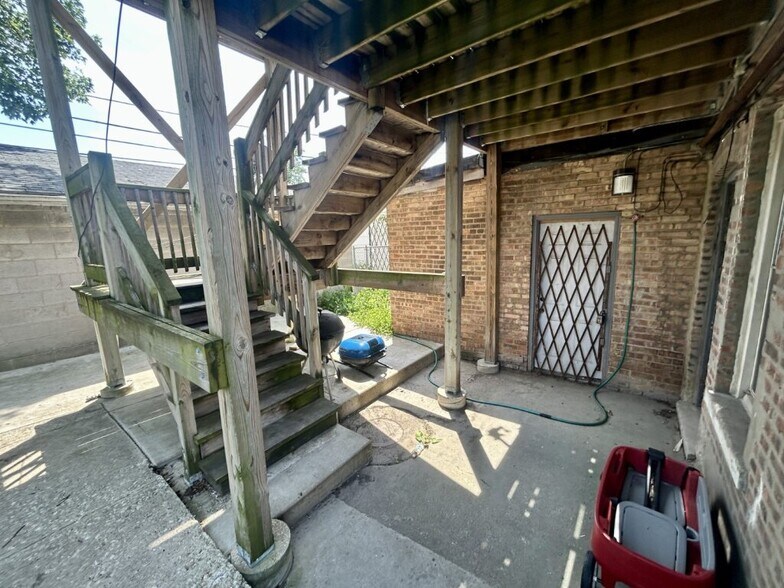 More Photos Of 735 E 88th St, Chicago Apartments For Sale