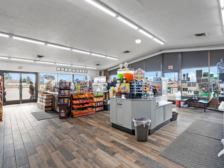 More Photos Of 5500 W 5500 S, Hooper Service Station For Sale