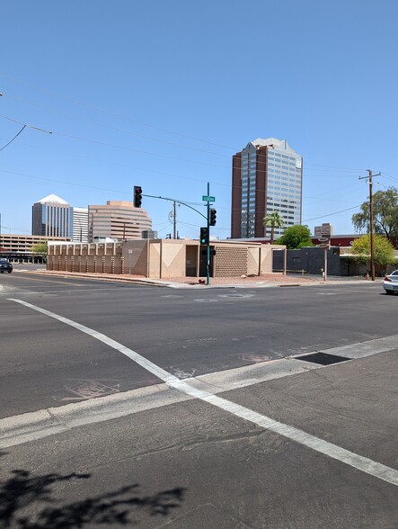 Primary Photo Of 120 W Osborn Rd, Phoenix Freestanding For Sale