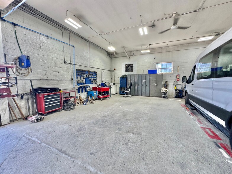 More Photos Of 14610 Guy R Brewer Blvd, Jamaica Warehouse For Sale