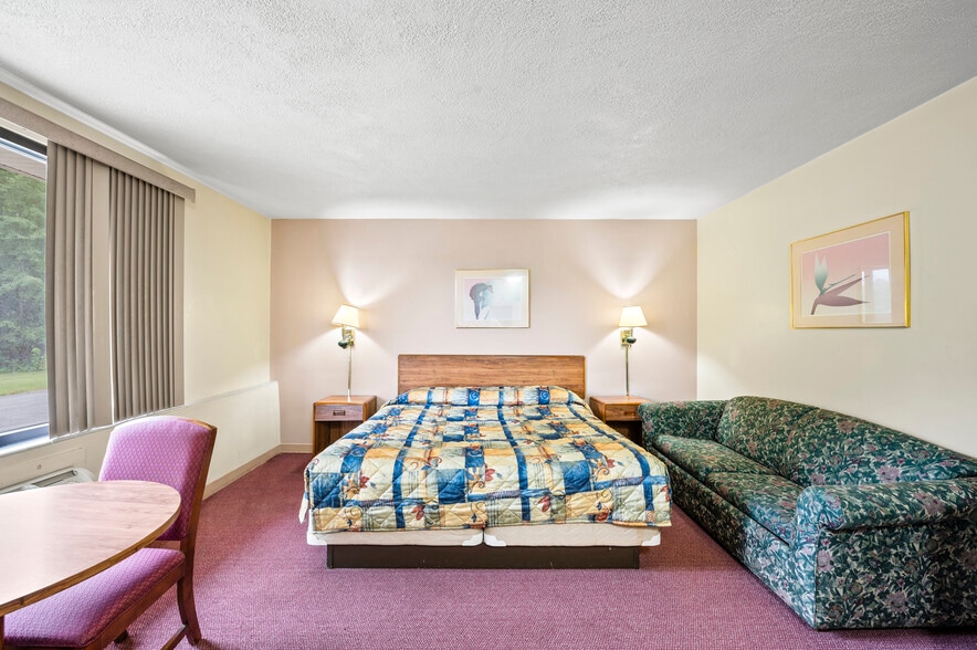 More Photos Of 1058 Hausman Rd, Allentown Hotel For Sale