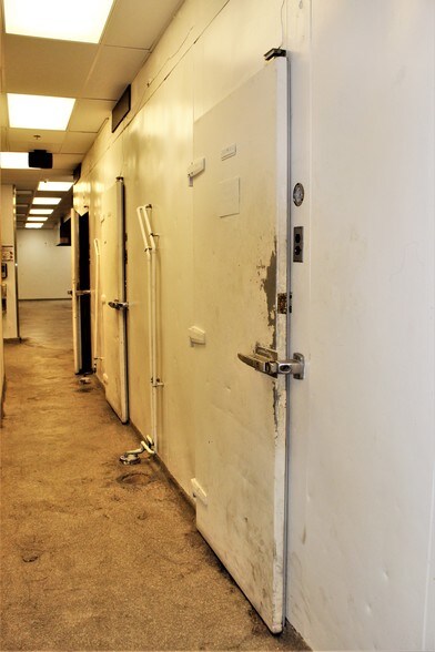 More Photos Of 204 S High St, Baltimore Restaurant For Lease