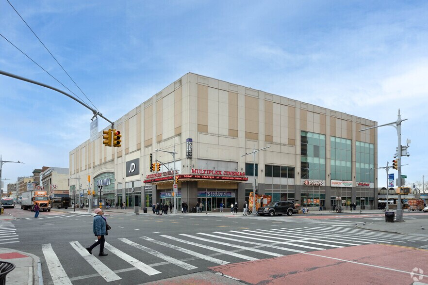 Primary Photo Of 92-25 160th St, Jamaica Unknown For Lease