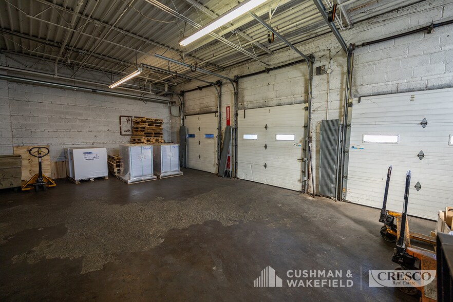 More Photos Of 3133 Chester Ave, Cleveland Manufacturing For Sale