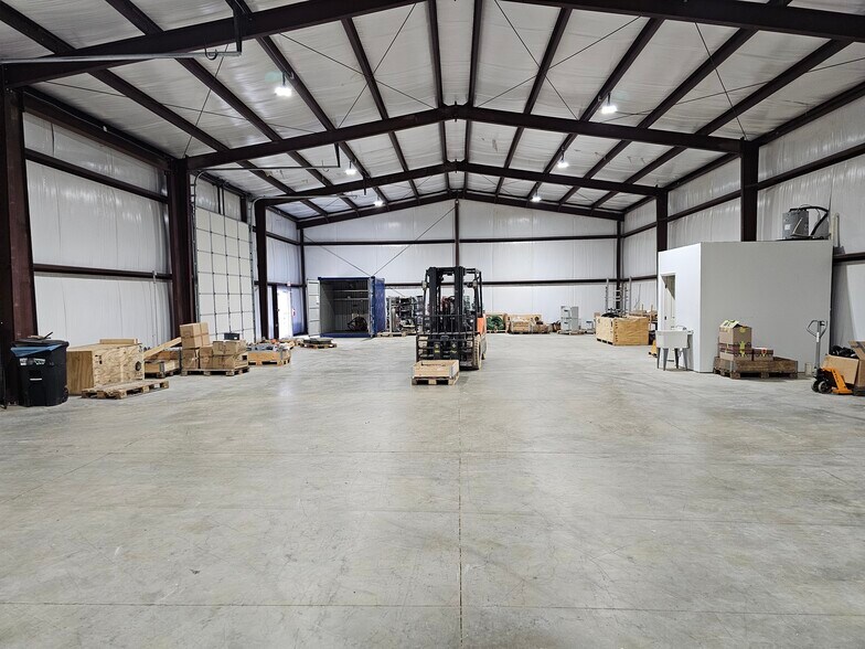 More Photos Of 2581 E Phillips Rd, Greer Warehouse For Lease