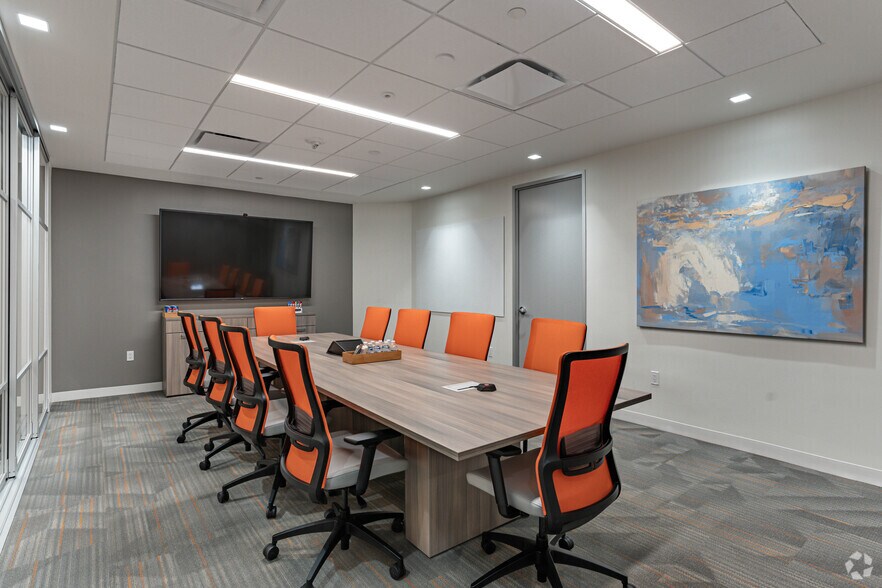 More Photos Of 1530 Wilson Blvd, Arlington Office For Lease