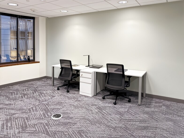 More Photos Of 101 Montgomery St, San Francisco Coworking Space