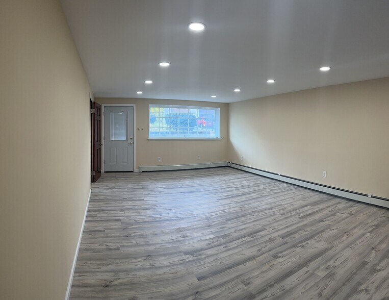 More Photos Of 311 Ryers Ave, Cheltenham Office Residential For Lease