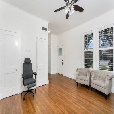 More Photos Of 711 W Main St, Fredericksburg Office For Lease
