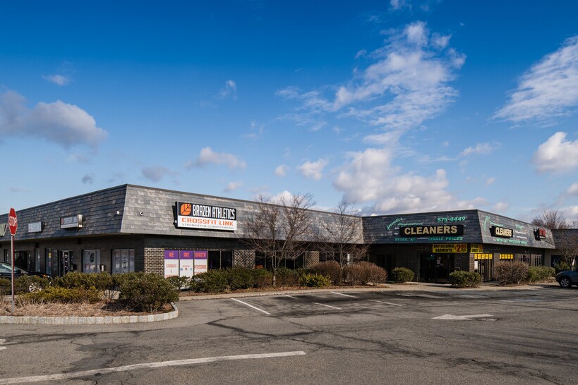 More Photos Of 1275 Bloomfield Ave, Fairfield Showroom For Lease