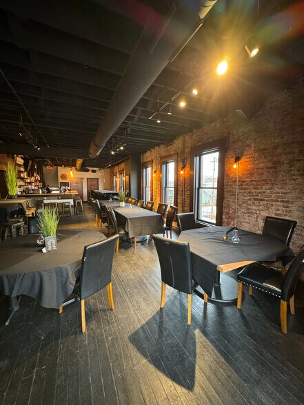 More Photos Of 501 N College Ave, Indianapolis General Retail For Sale