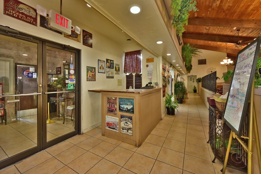 More Photos Of 3731 SE 15th St, Del City General Retail For Sale
