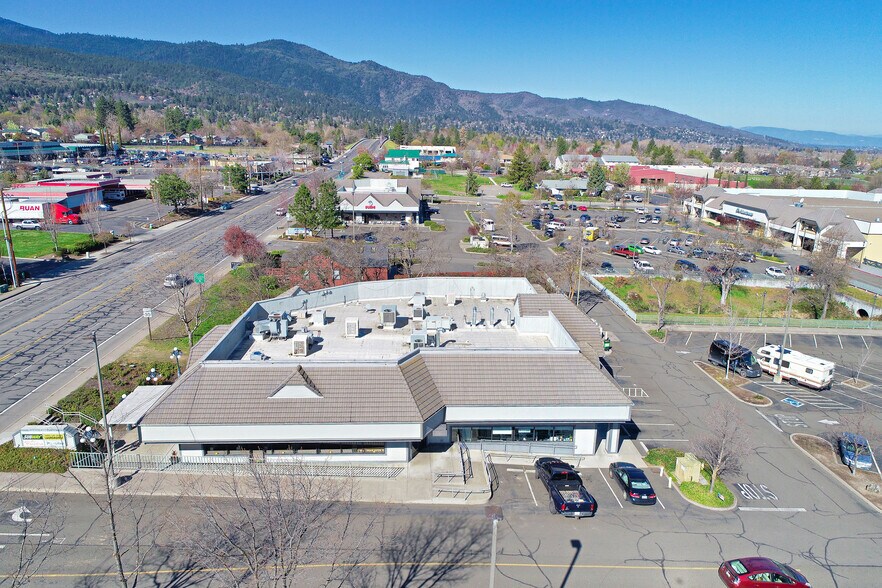 More Photos Of 2345 Ashland St, Ashland General Retail For Sale