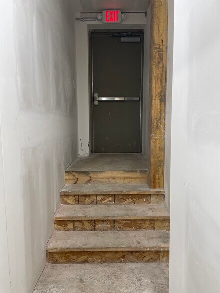 More Photos Of 419 Union St, Nashville Storefront For Lease
