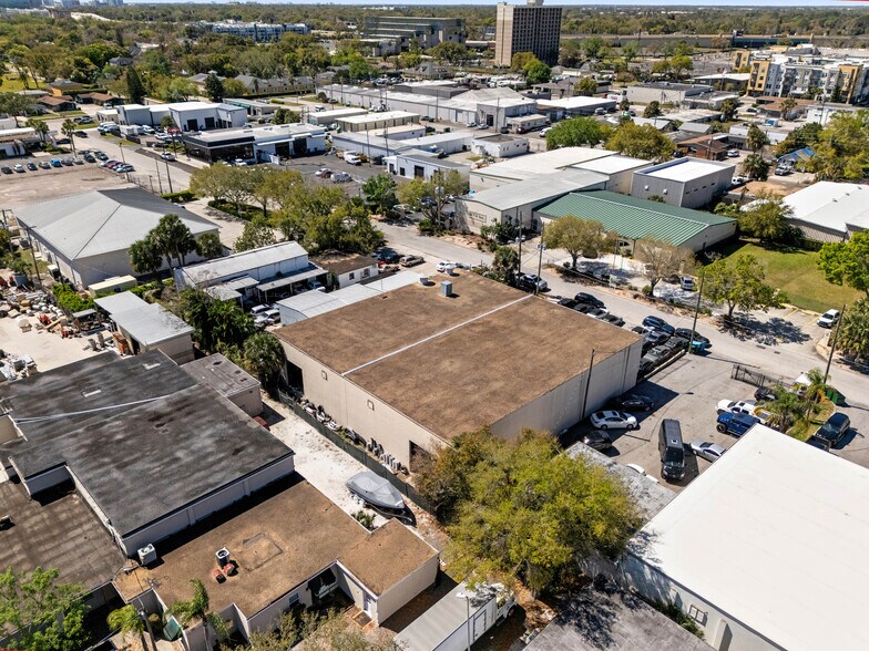More Photos Of 700 Jackson Ave, Winter Park Manufacturing For Sale