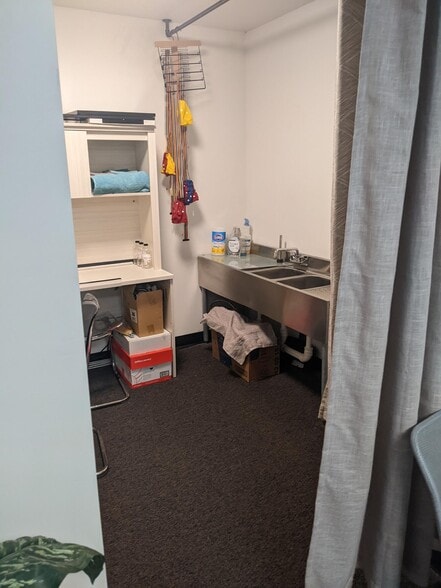 More Photos Of 5600 Kentshire Dr, Dayton Loft Creative Space For Sale