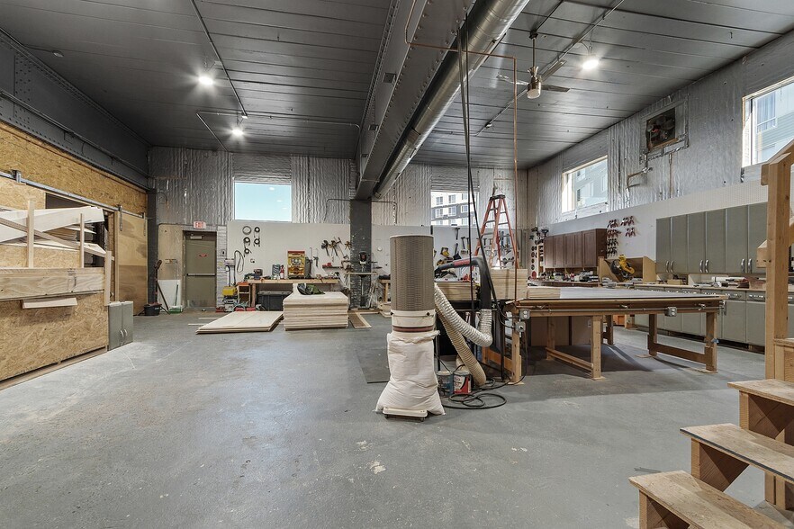 More Photos Of 260-276 Lynnway, Lynn Manufacturing For Sale