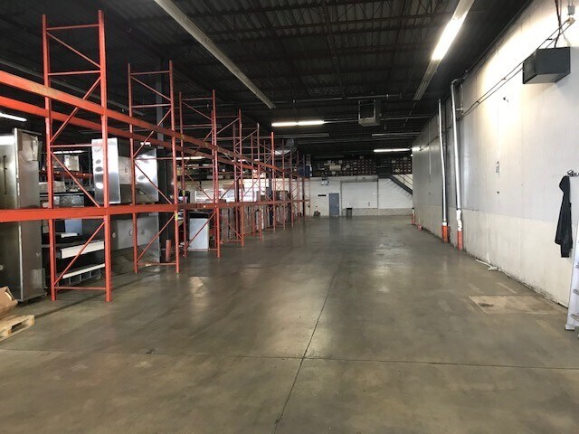 More Photos Of 26 Claireville Dr, Toronto Warehouse For Lease